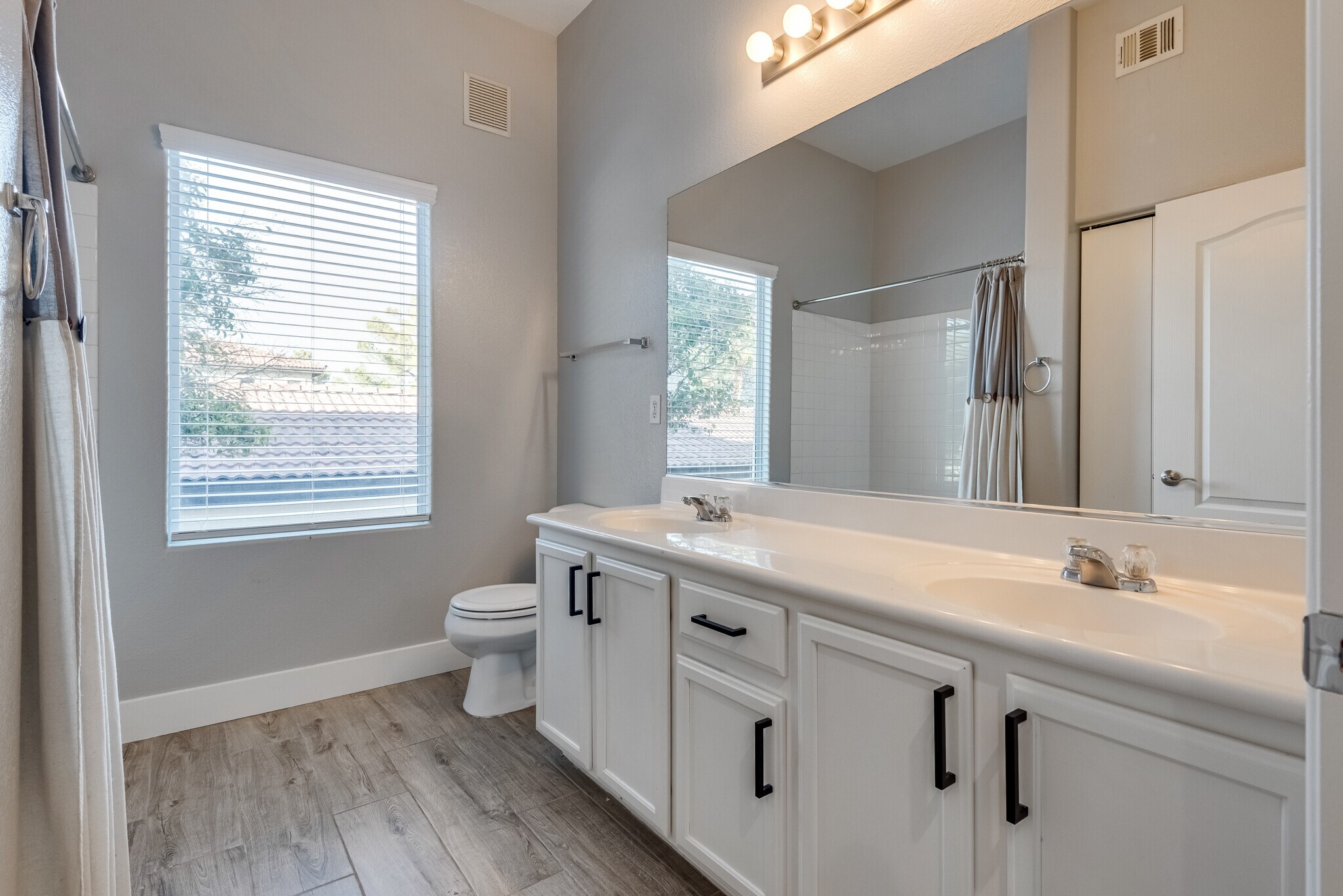 Building Photo - 3475 Cactus Shadow St