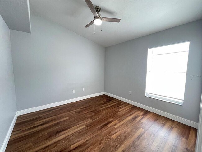 Building Photo - 2505 W Aileen St