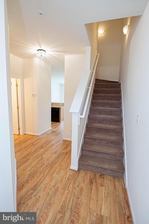Building Photo - 438 Parkview Ct