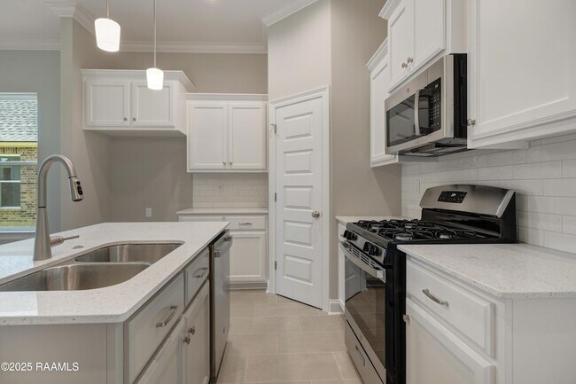 Building Photo - 209 Bennington Ln