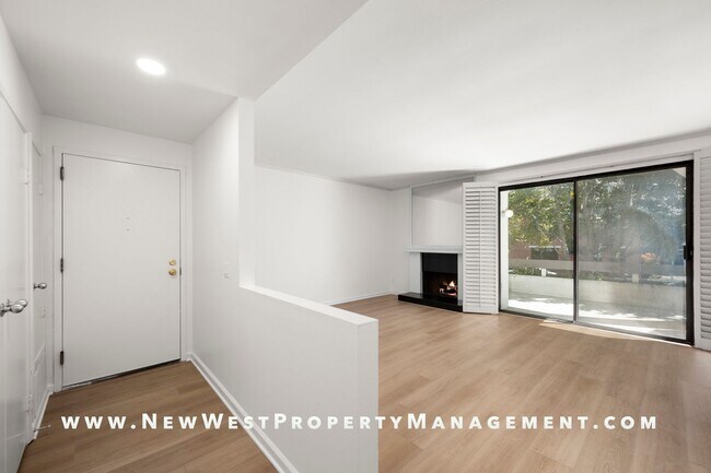 Building Photo - Lovely Marina District 2-bedroom at Park R...