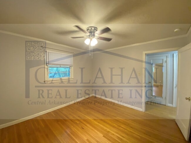 Building Photo - 2 Bedroom Duplex