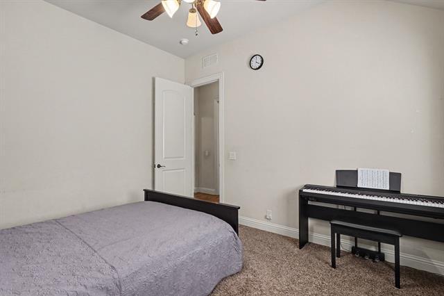 Building Photo - 2412 Lynbridge Dr
