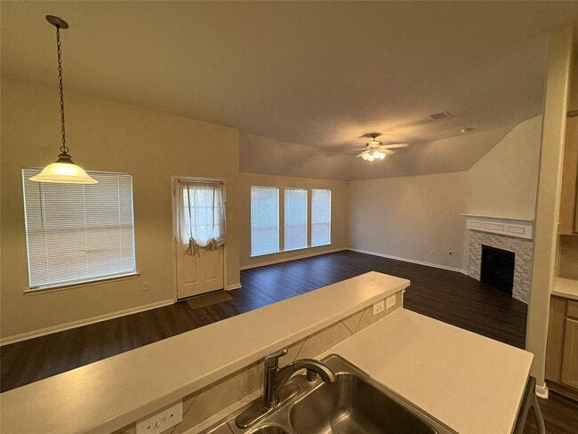 Building Photo - 1909 Highland Point Ct