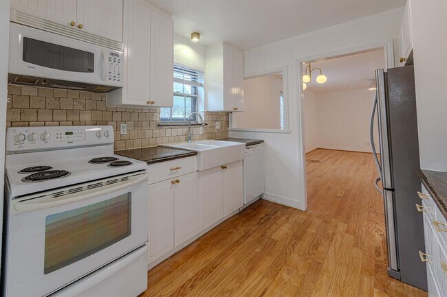 Building Photo - 1505 Woodhead St