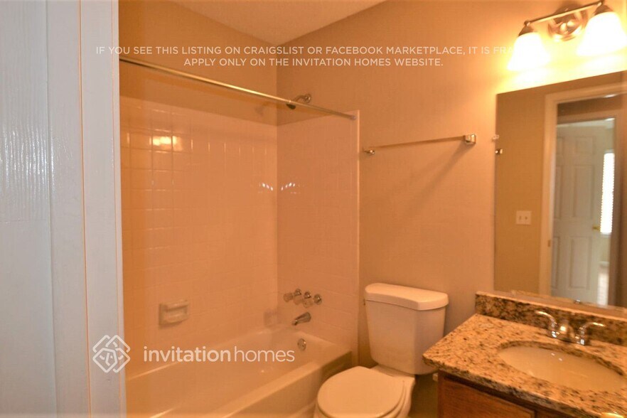 Building Photo - 1304 Baywood Glen