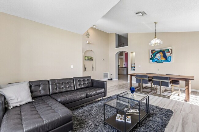 Building Photo - 7907 Magnolia Bend Ct