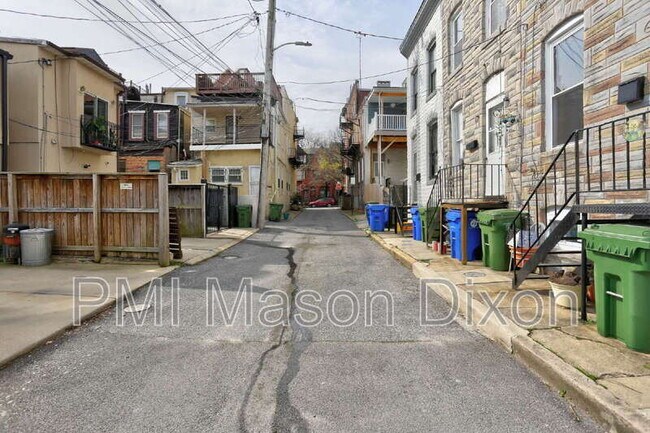 Building Photo - 18 N Patterson Park Ave