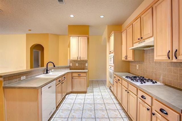 Building Photo - 5713 Meadows Way