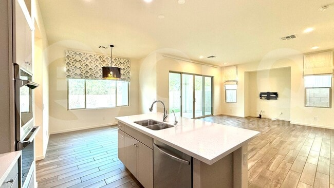 Building Photo - 21096 E Arroyo Verde Dr