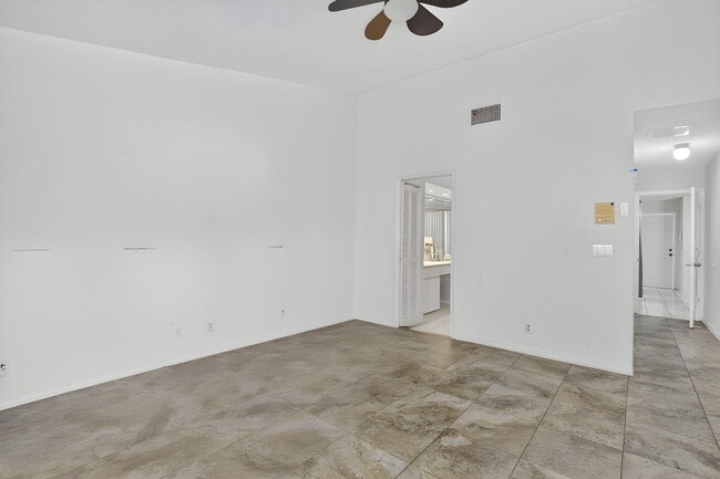 Building Photo - 7690 Solimar Cir