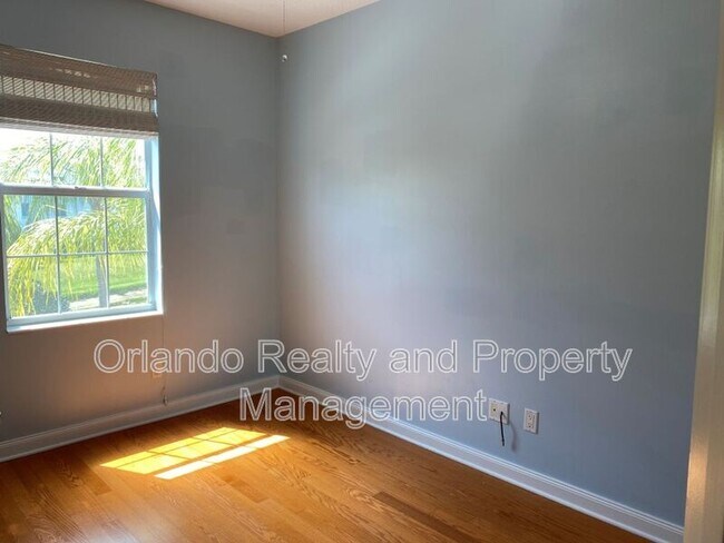 Building Photo - 1567 Napoli Dr W