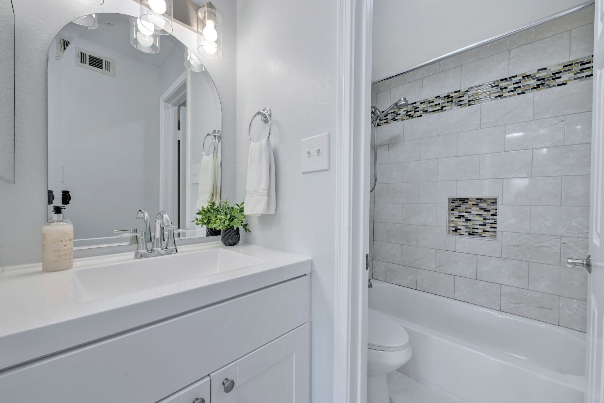 Building Photo - 3309 Wyndham Cir