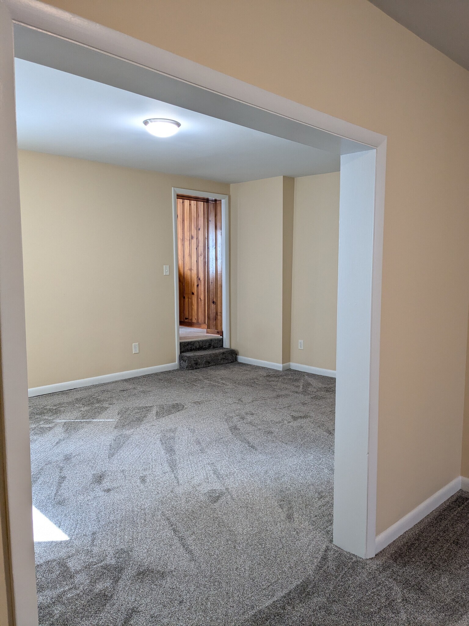 Building Photo - 535 Saint Joseph St