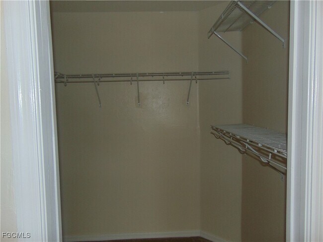 Building Photo - 9012 E Mac Ct