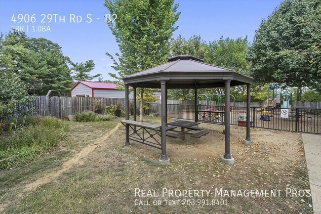Building Photo - 4906 29th Rd S