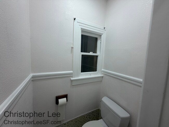 Building Photo - 255 14th Ave