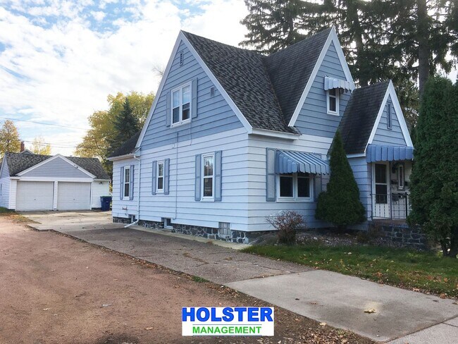 Primary Photo - 221 N 3rd Ave