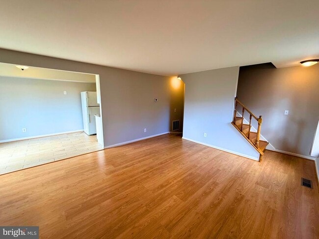 Building Photo - 5 Coliston Rd