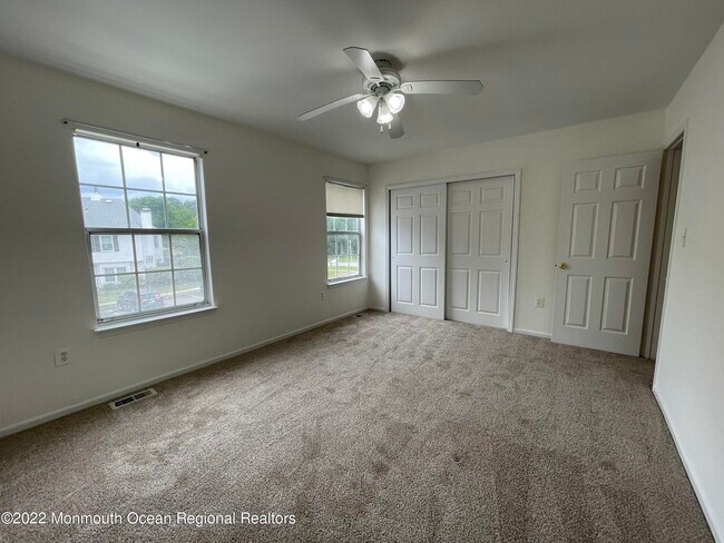 Building Photo - 694 Darlington Dr