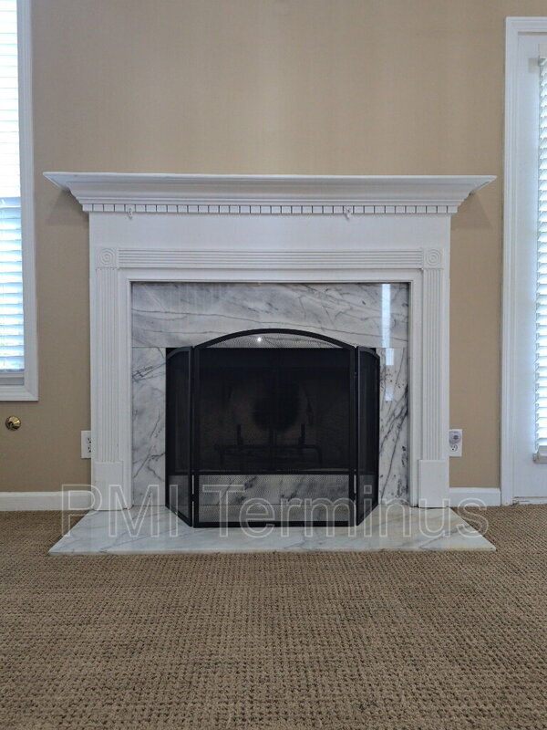 Building Photo - 6122 Farmwood Way SE
