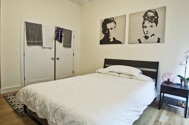 Building Photo - HOT FENWAY LISTING!!!!!