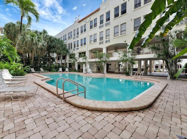 Building Photo - 235 Sunrise Ave