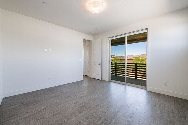 Building Photo - Luxury Living in Inspirada’s Gated Escala Community!