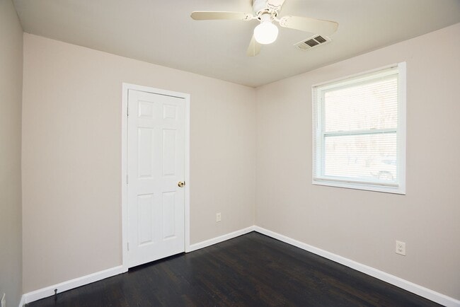 Building Photo - Bright & Spacious 3BR Home in Carroll Heights