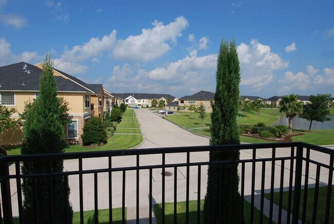 Building Photo - 2055 Spring Cedar Ln