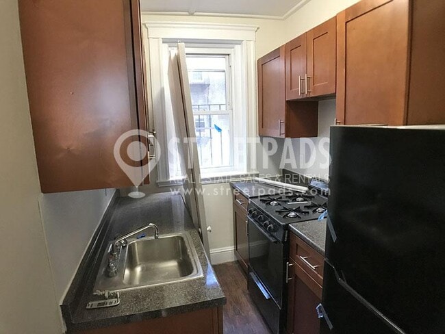 Building Photo - 1 bedroom in Boston MA 02215