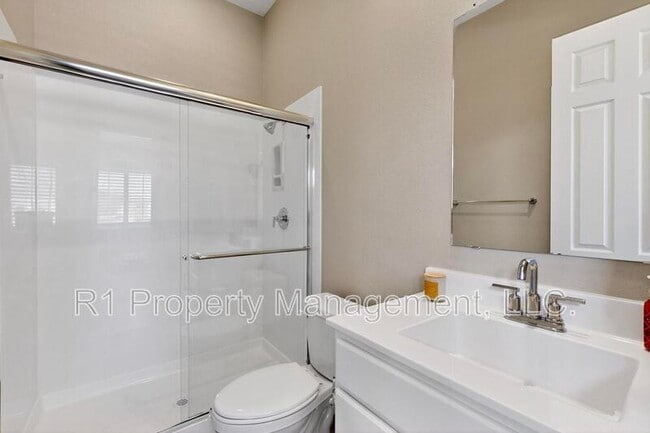 Building Photo - 1723 Mount Hood Trl NW