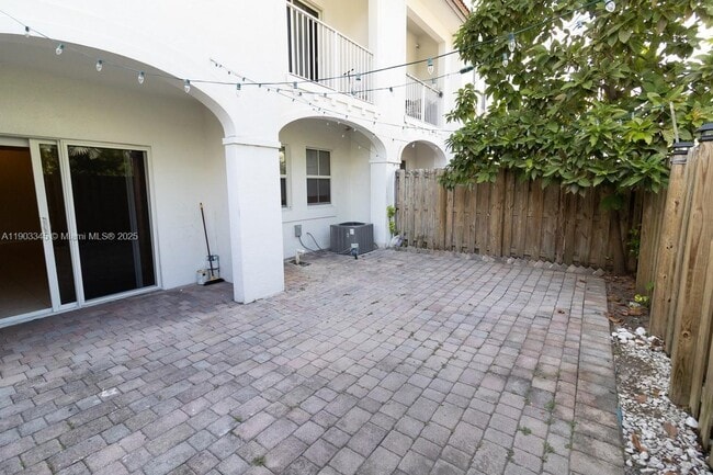 Building Photo - 8740 NW 97th Ave