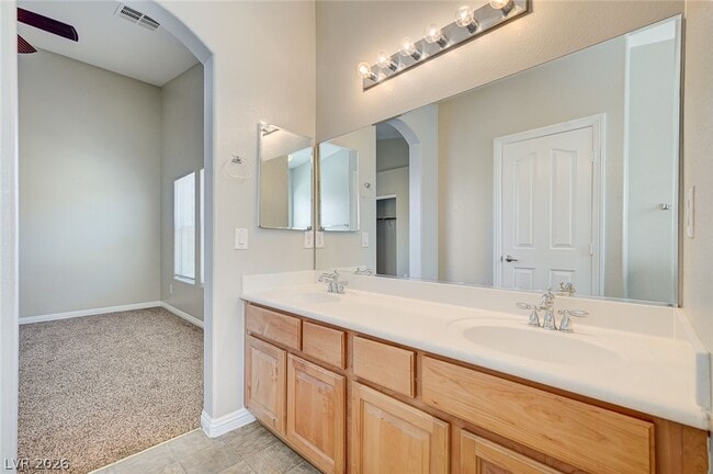Building Photo - 8749 Horizon Wind Ave