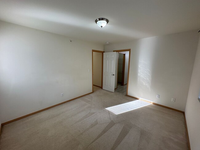 Building Photo - 2565 Evans Ct