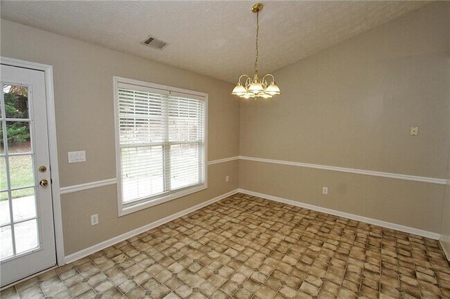 Building Photo - 1490 Creek Pointe Cir