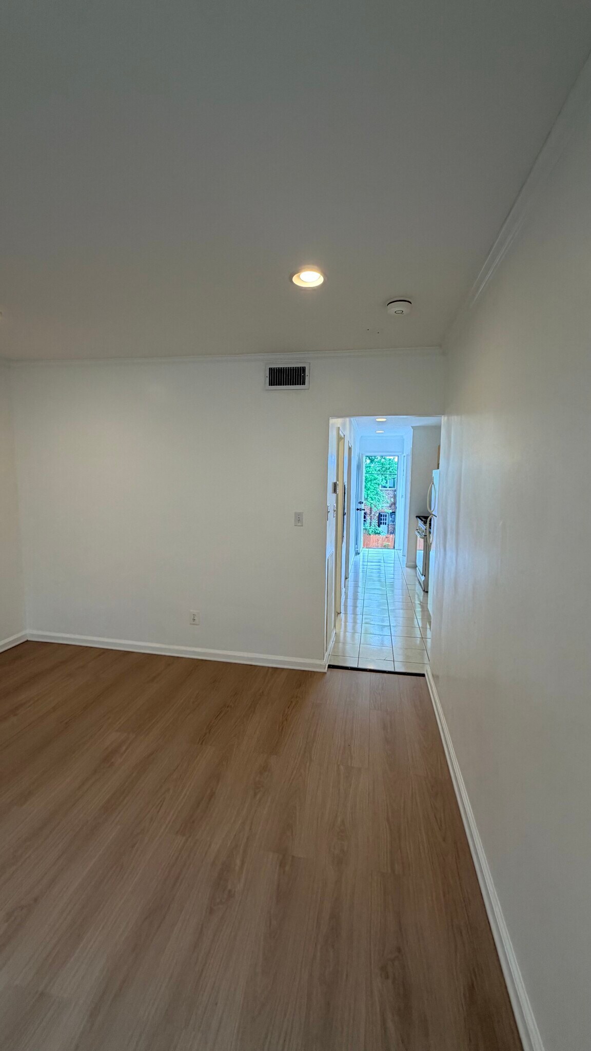 Building Photo - 1733 Gales Pl NE