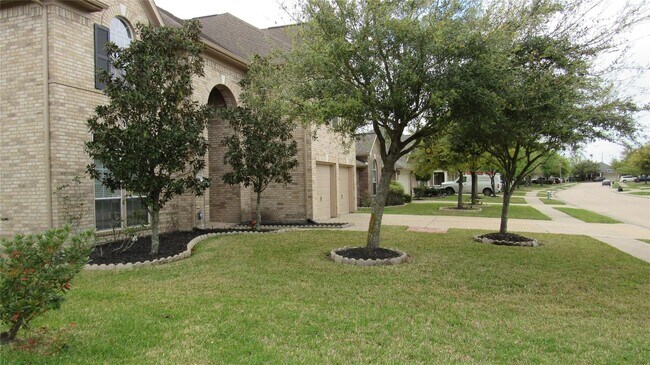 Building Photo - 17615 Belwood Park Ln