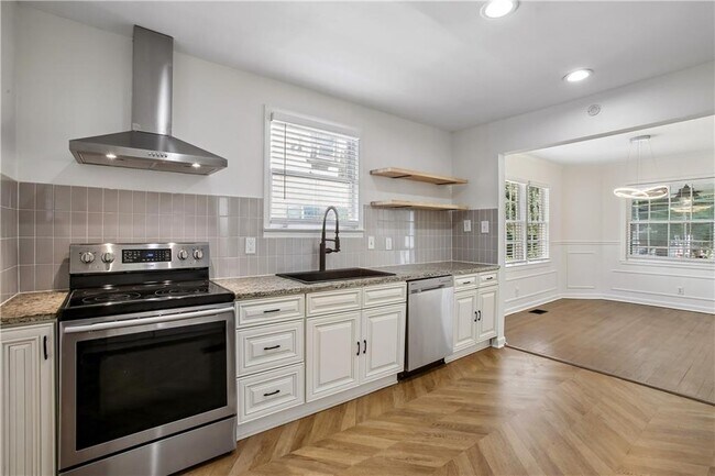 Building Photo - 1649 Beecher St SW