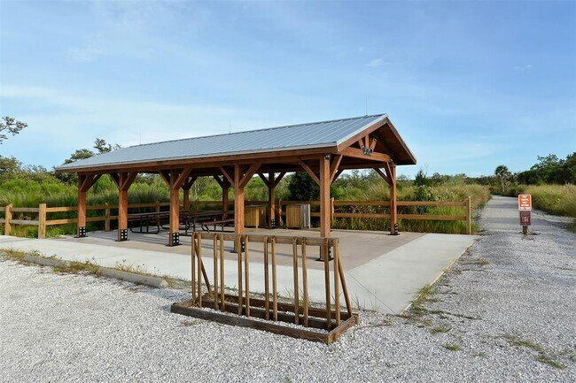 Building Photo - 280 St Lucia Dr
