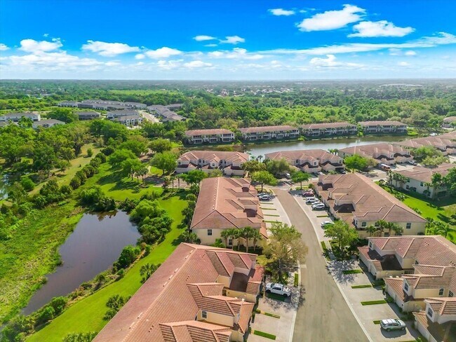 Building Photo - 4500 Streamside Ct