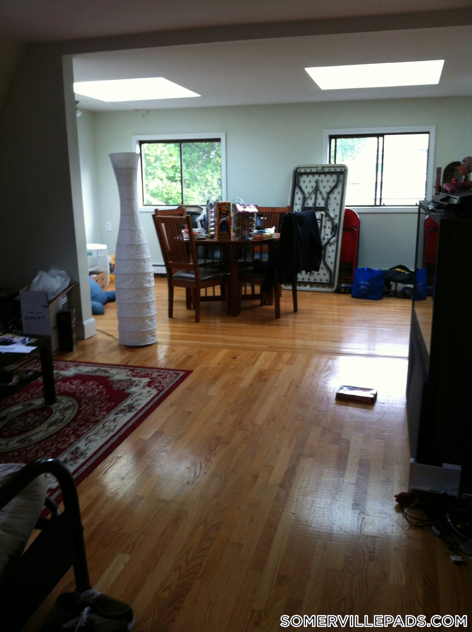 Building Photo - 10 Evergreen Ave