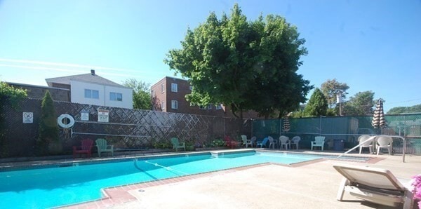 Building Photo - 49 Colborne Rd