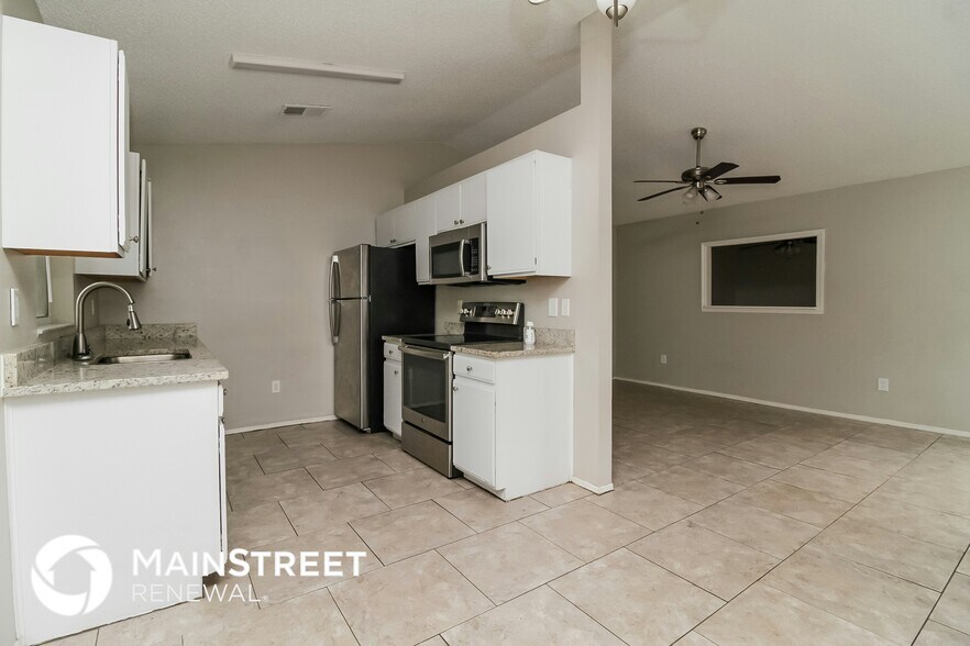 Building Photo - 1506 W 18th St