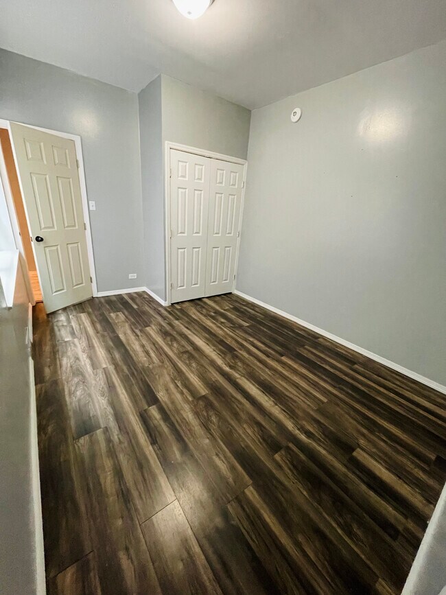 Building Photo - 258 W Oley St