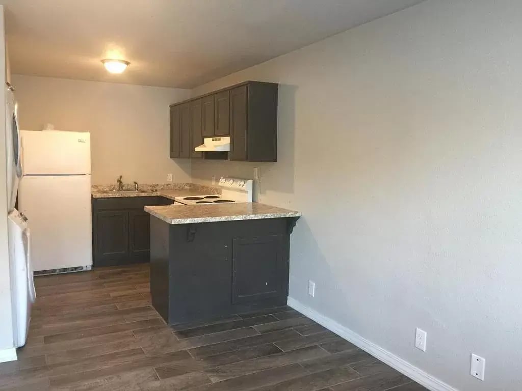 Building Photo - Clear Creek Village