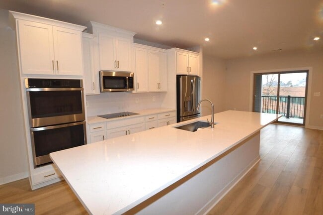 Building Photo - 13651 Innovation Station Lp