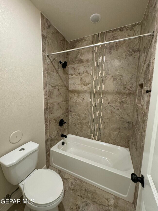 Building Photo - 2809 Mike Price Dr