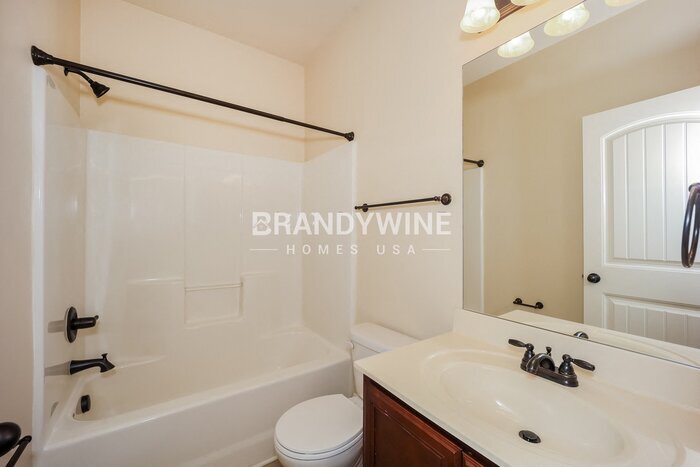 Building Photo - 106 Village Pl