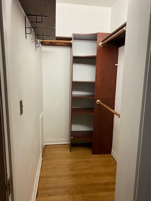 Building Photo - Gorgeous 2 bedroom, 1 bath apartment in Shields Mansion in the historic Old North End